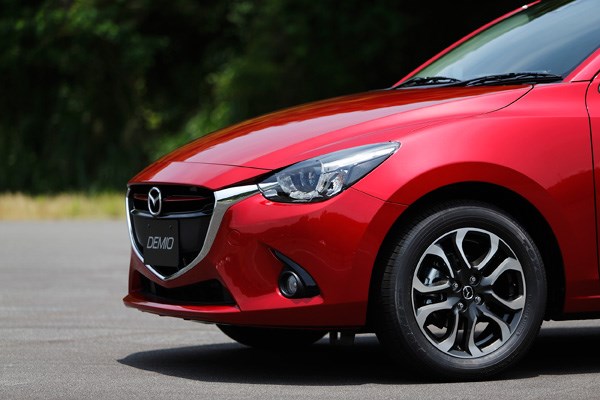 3ページ目 コンパクトカーの概念を打ち破るという挑戦 新型マツダ デミオ プロトタイプに試乗 ゴルフダイジェスト オンライン