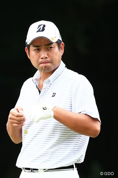 2014年 アジアパシフィックオープンゴルフチャンピオンシップ ダイヤモンドカップゴルフ 3日目 池田勇太 何をしてるのかな？