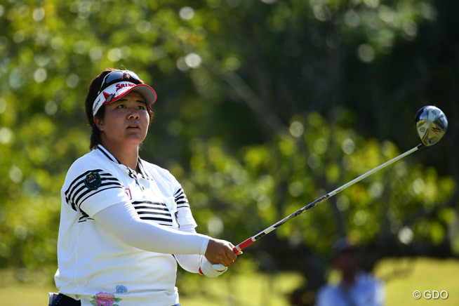 ゴルフ雑誌の切り抜きと幸運 酒井美紀が持ち味活かし2勝目