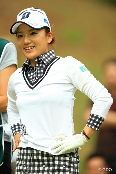 2014年 日本女子オープンゴルフ選手権競技 2日目 有村智恵 スコアを5つ伸ばし、一気に抜き去り首位へ！今日は強い智恵ちゃんの雰囲気、出まくりでしたね。