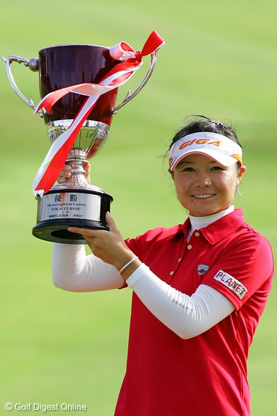 今季4勝目！ボギーを叩かぬ完璧なゴルフで上田桃子を振り切った