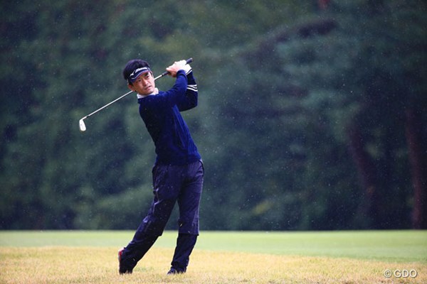 2014年 ブリヂストンオープンゴルフトーナメント 初日 竹谷佳孝 2位発進を決めた竹谷佳孝。雨中のラウンドで持ち味のショートゲームが光った