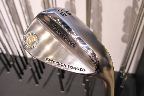 250g台の最軽量級、ゼクシオプライムを発売