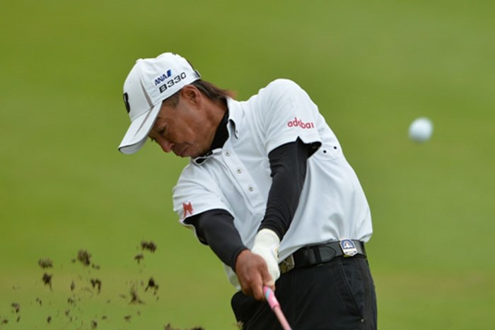 井戸木鴻樹が通算12アンダーとして首位に並んだ（写真提供：JGA） 2014年 第24回日本シニアオープンゴルフ選手権競技 3日目 井戸木鴻樹