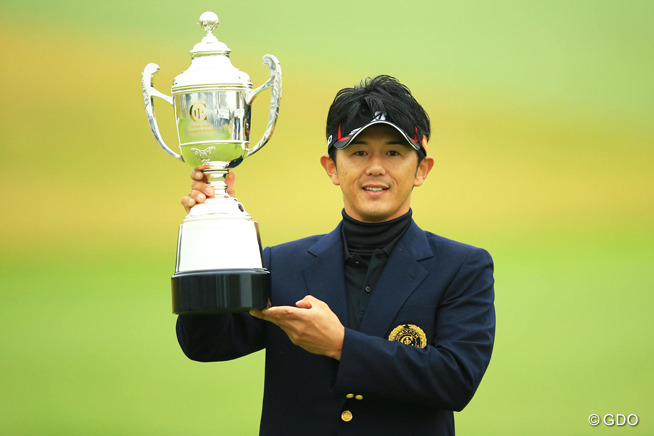 ＜速報＞近藤共弘が3季ぶり優勝 後続に4打差 2位に谷原秀人ら3人