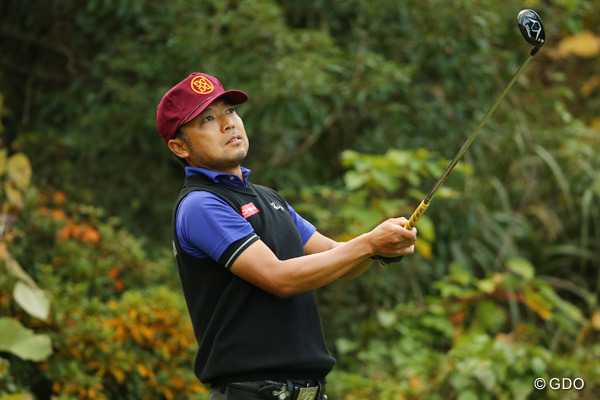 片山晋呉がコースレコードタイで首位浮上 小田孔明が2打差3位