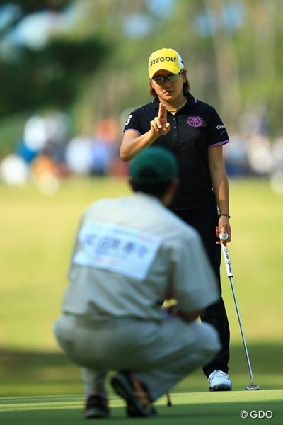 2014年 LPGAツアー選手権リコーカップ 3日目 成田美寿々 アダム・スコット的ライン読みは、高麗グリーンでも有効なんですね。