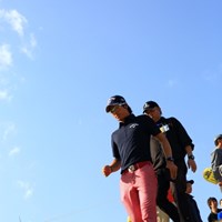 遼さまの後ろにはピタっとSPが。やっぱスーパースターは違うね。 2014年 カシオワールドオープンゴルフトーナメント 3日目 石川遼