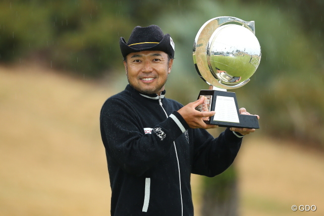 ＜国内男子＞片山晋呉が逆転で今季初勝利！賞金王レース決着は最終戦へ