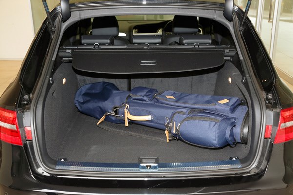 アウディ ポルシェ中古車編 キャディバッグ 入るか入らないか 真横か斜めか それが問題だ 第9弾 ゴルフダイジェスト オンライン