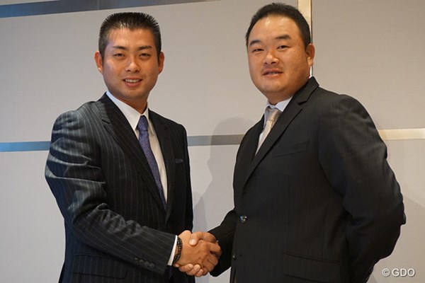 3期目の選手会長に再任された就任する池田勇太（左）とサポートしたいと話す小田孔明