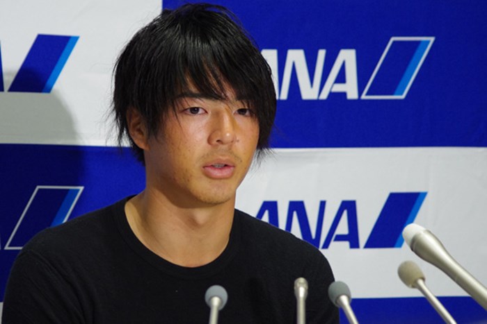渡米前の会見で石川は、改めて5試合の出場義務規定に苦言を呈した 2014年 渡米会見 石川遼