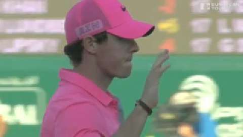 勇壮なマキロイが首位を行進