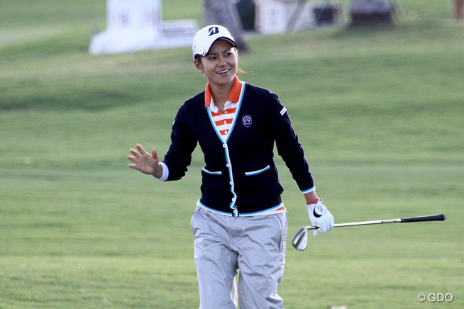 【2R速報】宮里藍が2回のチップインで決勝へ！ 上原、横峯は予選落ち