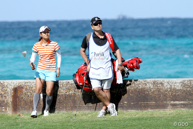 パット改善のカギはヘッドアップにあり？ 宮里藍「別人のように入った」