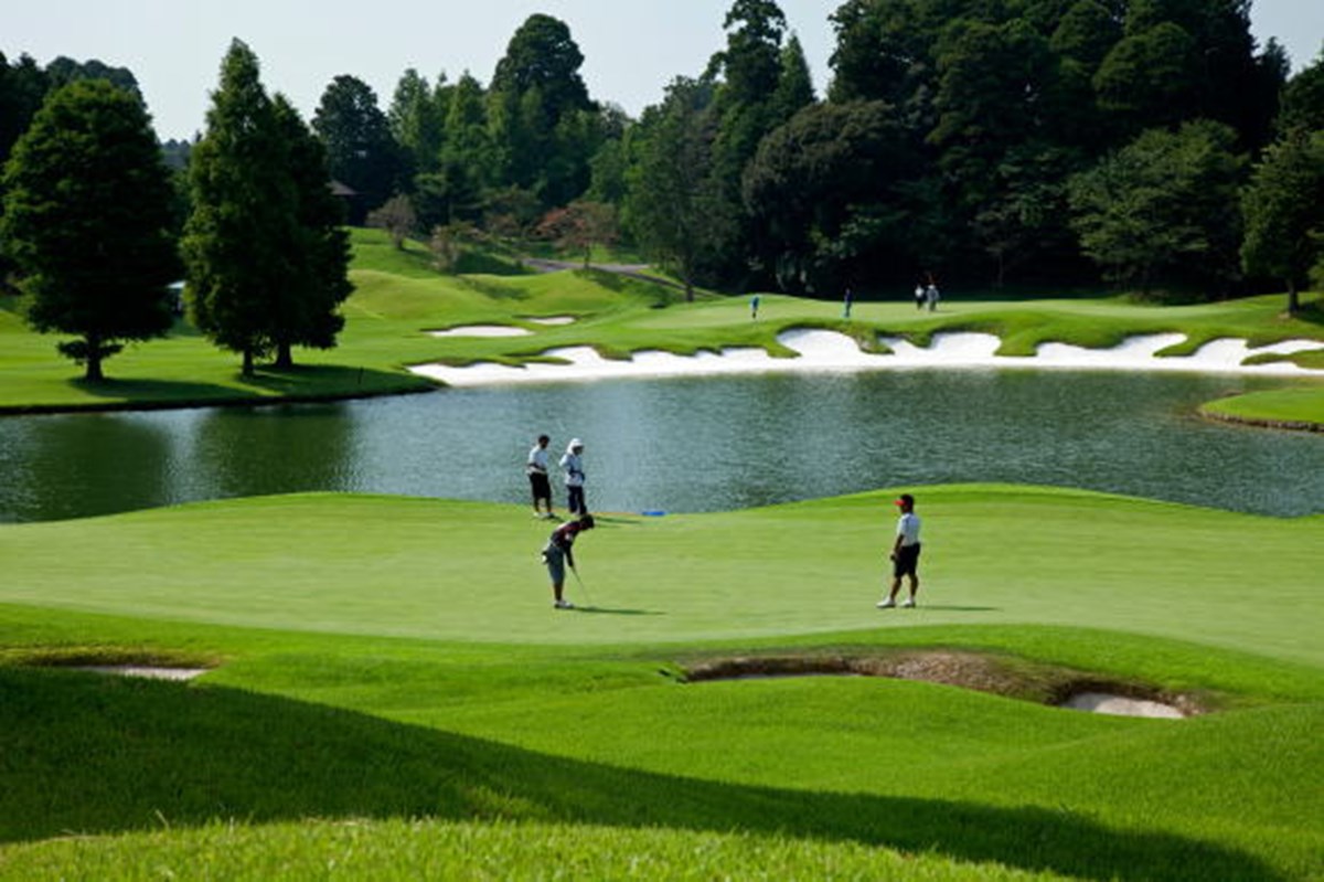 ゴルフ雑学 グリーンのカップに関係するうんちく S吉クンのゴルフ研究 Gdo ゴルフレッスン 練習