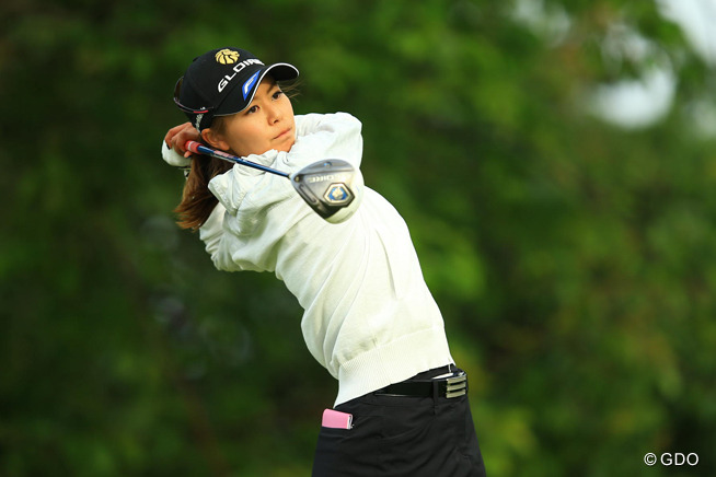 20歳の松森彩夏が単独首位！ 原江里菜、渡邉彩香ら上位発進