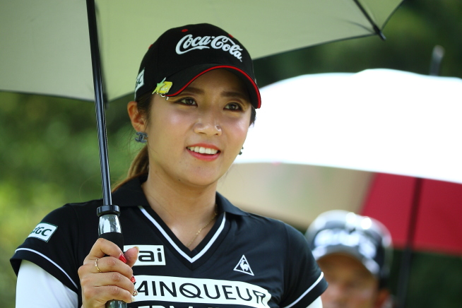 ライバル対決！スコアはイ・ボミ、ファンの数はキム・ハヌルに軍配？