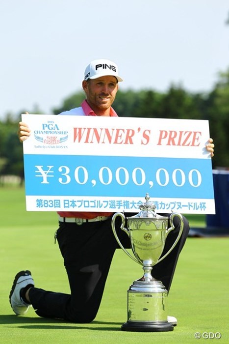 メジャーだけに優勝賞金もビッグですな。 2015年 日本プロゴルフ選手権大会 日清カップヌードル杯 最終日 アダム・ブランド