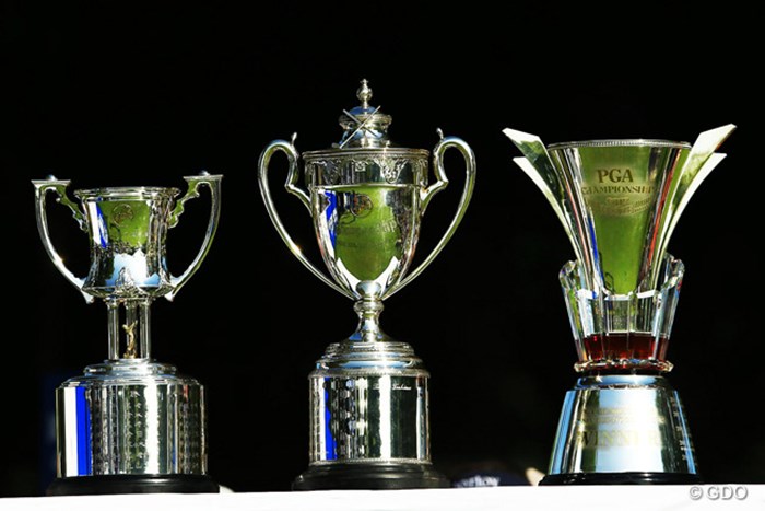 こんなデカいカップ、しかも3つも、うちは家に置くところないです。 2015年 日本プロゴルフ選手権大会 日清カップヌードル杯 最終日 優勝カップ