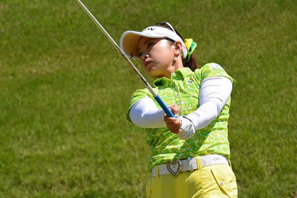 2015年 日医工女子オープン 初日 青山加織 青山加織が、初日「69」をマークして、首位タイの好スタートを切った※画像提供：日本女子プロゴルフ協会