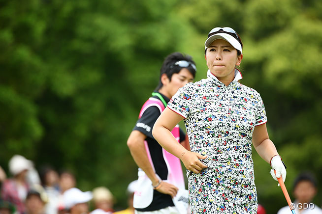 吉田弓美子が単独首位で最終日へ 鈴木愛は“3位”→失格