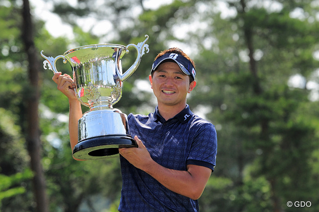 26歳・片岡大育がツアー初V 10度目最終組の山下和宏はまたも届かず