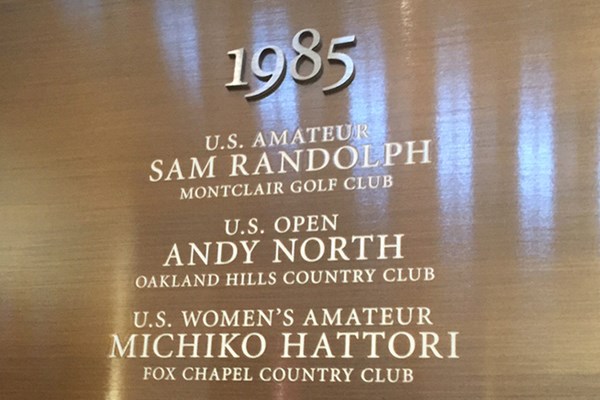 2015年 ゴルフ博物館 服部道子 ニュージャージー州にあるゴルフ博物館には、1985年の全米女子アマを制した服部道子の名前が刻まれている＊アンディ―和田