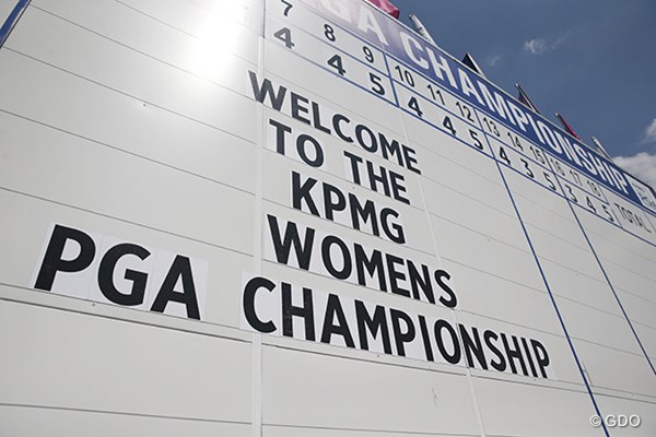 2015年 KPMG女子PGA選手権 事前 Welcome! 18番グリーンのボードに描かれた「ウェルカム！」の文字