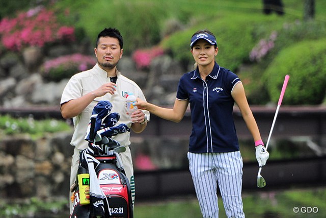 藤田光里が猛チャージで首位 すべて良い状況 復帰キャディ 勉強 になった 国内女子ツアー Lpga Gdo ゴルフダイジェスト オンライン