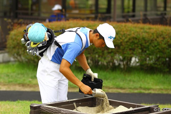 トヨタジュニアゴルフワールドカップ2015 2日目 宇都宮鋭多 目土袋を持ち歩いているのは、日本チームだけなんですよねぇ