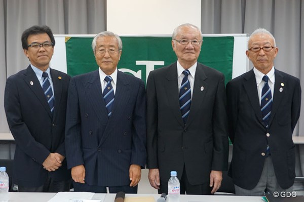 JGAは、都内で会見を開き新体制を発表した。 （写真左から）山中博史専務理事、竹田恆正新会長、安西孝之名誉会長、永田圭司副会長