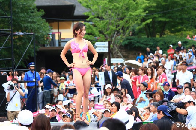 2015年 サマンサタバサ ガールズコレクション・レディース 2日目 藤田美里さん