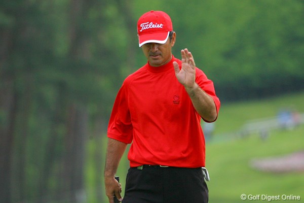 国内男子 UBS日本ゴルフツアー選手権 初日 G.マイヤー 混戦模様の初日、G.マイヤーが6アンダーで単独首位に立った
