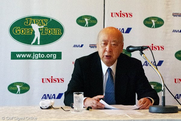 今季予定していた海外共催試合は3試合のうち、2つが延期に。写真はJGTOの海老沢勝二会長