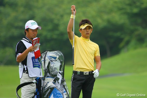 国内男子 UBS日本ゴルフツアー選手権 2日目 近藤共弘 6つのバーディを奪ったものの、中盤崩れ4ボギー。それでも通算4アンダーの8位タイに浮上した近藤共弘