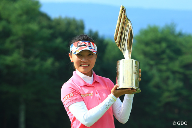 テレサ・ルーが逆転で今季3勝目 渡邉彩香は猛追2位