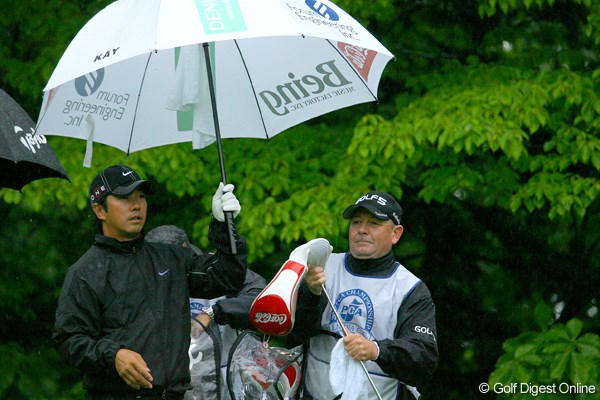 2009年 日本プロゴルフ選手権 深堀圭一郎 豪雨の中、2ホールをプレーして中止となった深堀圭一郎