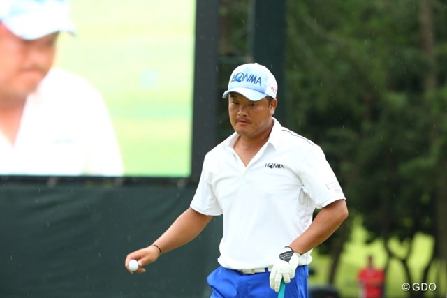 木の中に消えたボール 地元の小田孔明は4位に後退 国内男子ツアー Jgto Gdo ゴルフダイジェスト オンライン 木の中に消えたボール 地元の小田孔明は4位に後退 国内男子ツアー Jgto Gdo ゴルフダイジェスト オンライン