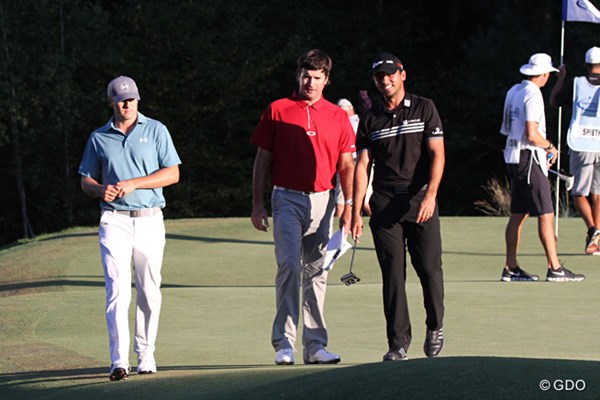 PGAツアーで自身初の2試合連続予選落ち。ジョーダン・スピース（左）が突如苦しみ始めた