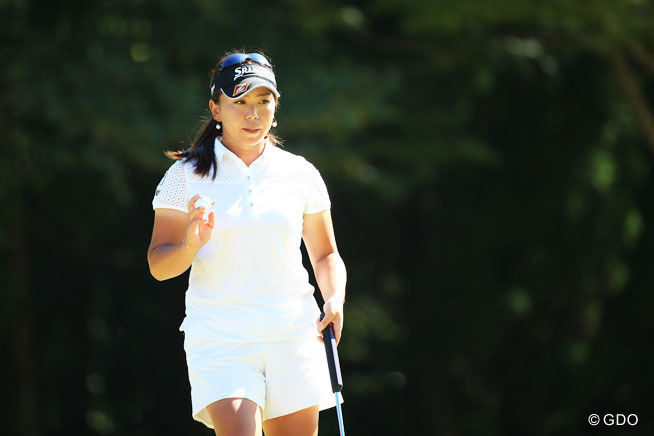 吉田弓美子が首位浮上 昨年覇者の鈴木愛は予選落ち