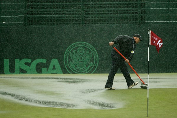 2009全米オープン初日 大会初日は雨の為、サスペンデッドとなった。(Andy Lyons/Getty Images)