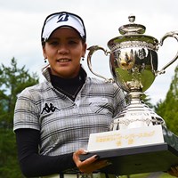 城間絵梨がステップアップツアー初優勝を遂げた※日本女子プロゴルフ協会提供 2015年 中国新聞ちゅーピーレディースカップ 最終日 城間絵梨