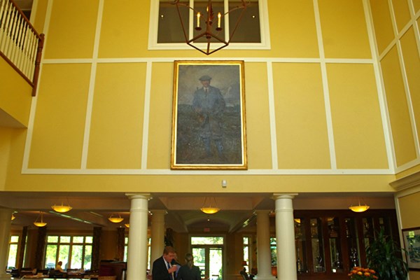 ランプトンゴルフクラブのロビー正面に飾られたジョージ・シーモア・リオンの肖像