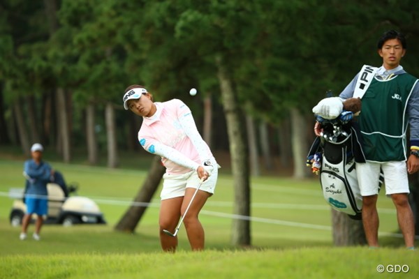 2015年 日本女子オープンゴルフ選手権競技 初日 鈴木愛 ショートロブの練習に時間を費やしたという鈴木。パーオンを逃したホールで練習の成果が活きた