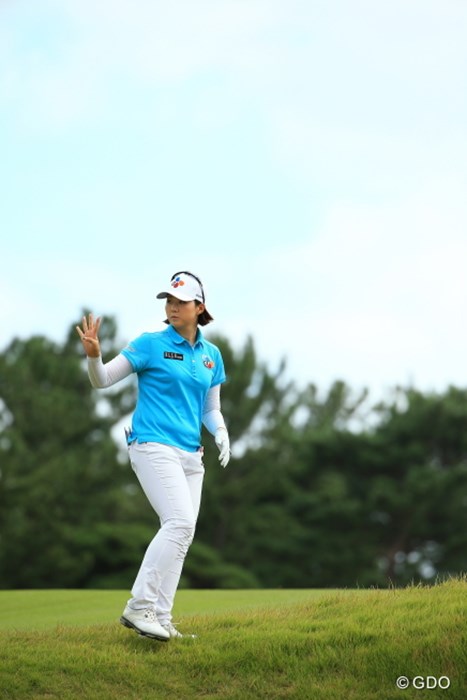 「キャディさん！4打目！」じゃなく“4番”ね。 2015年 日本女子オープンゴルフ選手権競技 3日目 ペク・キュジョン