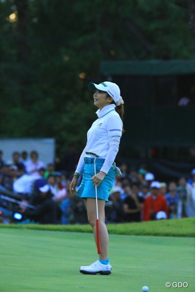 2015年 日本女子オープンゴルフ選手権競技 最終日 菊地絵理香 日没迫るプレーオフ4ホール目で敗れ、2位でフィニッシュした菊地絵理香