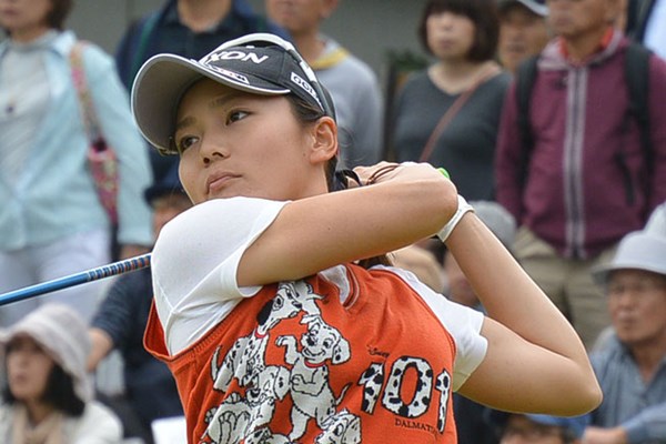 2015年 京都レディースオープン 最終日 藤崎莉歩 藤崎莉歩が下部ツアー初優勝を遂げた※日本女子プロゴルフ協会提供