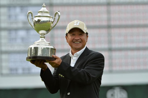 2015年 日本シニアオープンゴルフ選手権競技 事前 倉本昌弘 前年は倉本昌弘が最終ホールでバーディを奪い、大会を制覇した。