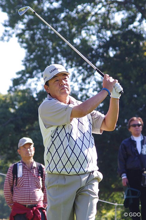 室田淳は“無理をしない丁寧なゴルフ”で単独首位発進を決めた 2015年 富士フイルムシニアチャンピオンシップ 初日 室田淳